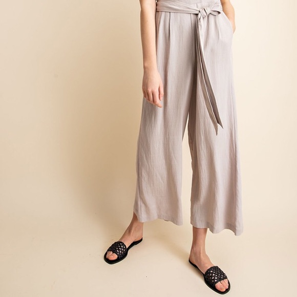NWT 💕 Effortlessly Chic Wide-leg Jumpsuit - Picture 4 of 6